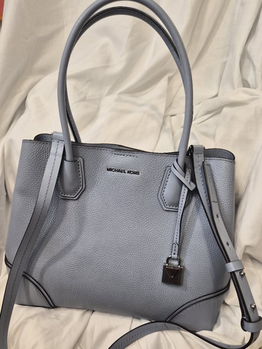 Michael Kors Handbag | Light Blue | Detachable Strap - Picture 1 of 1